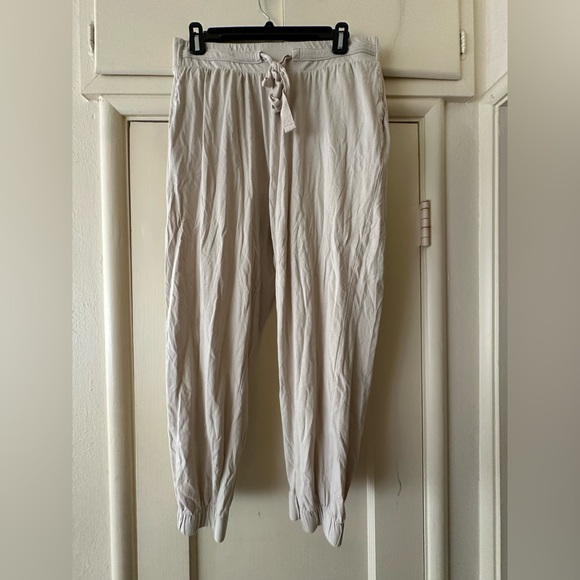Zara Pants - Cream ZARA Pants, Size L